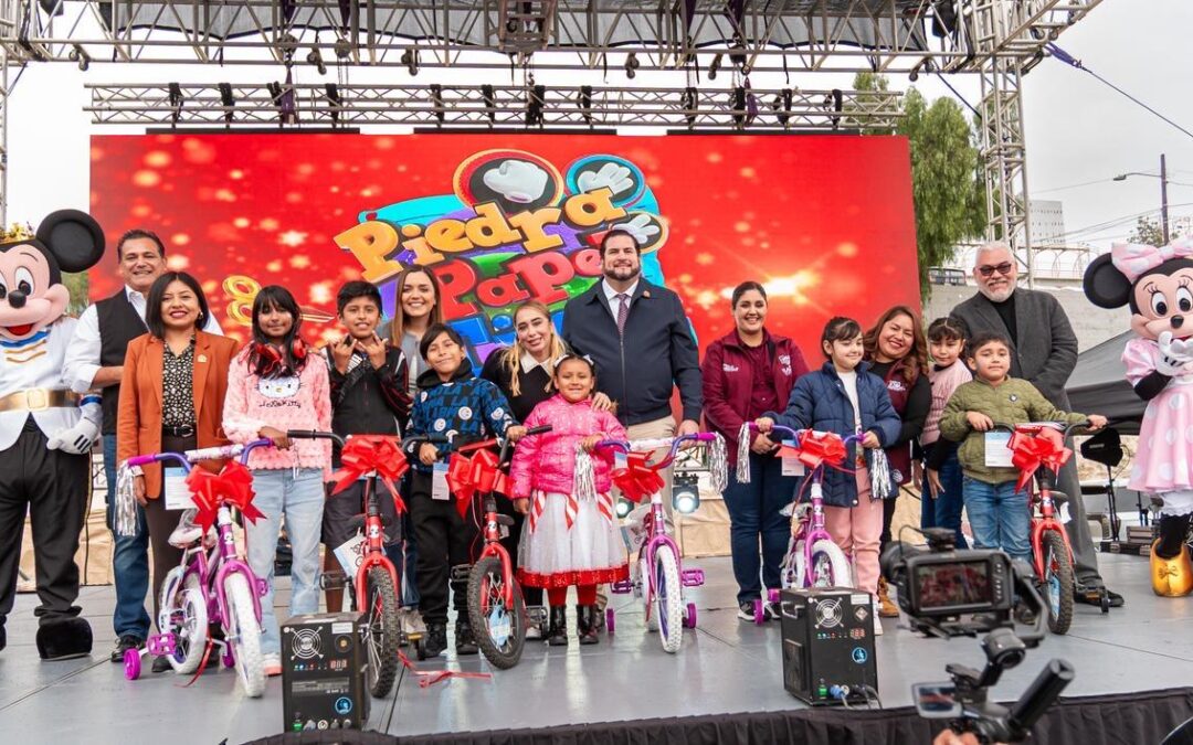 Convive Ismael Burgueño con niñas y niños tijuanenses en la celebración de Día de Reyes 2026